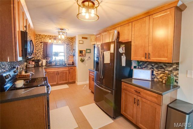 1011 Danforth Street, Alton, IL 62002