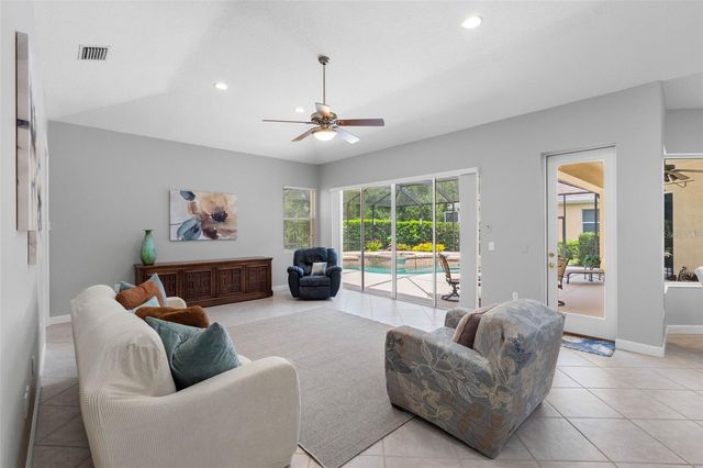 6803 COYOTE RIDGE COURT, Bradenton, FL 34201