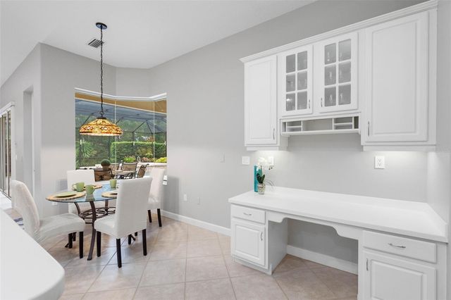 6803 COYOTE RIDGE COURT, Bradenton, FL 34201