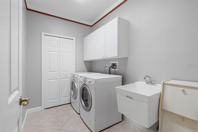 6803 COYOTE RIDGE COURT, Bradenton, FL 34201