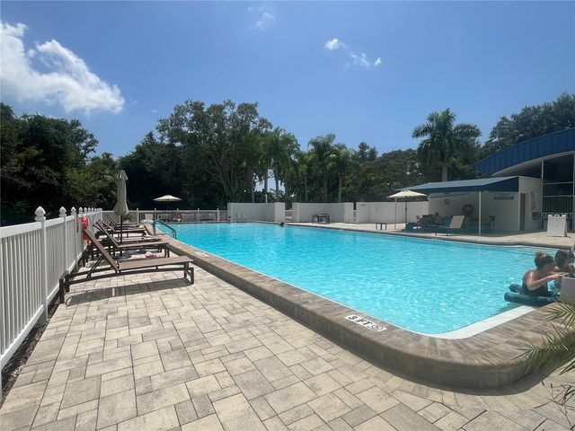 6803 COYOTE RIDGE COURT, Bradenton, FL 34201