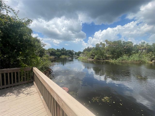 6803 COYOTE RIDGE COURT, Bradenton, FL 34201