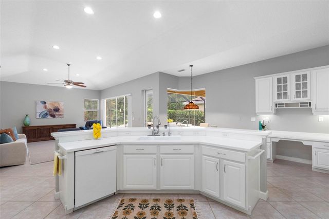 6803 COYOTE RIDGE COURT, Bradenton, FL 34201
