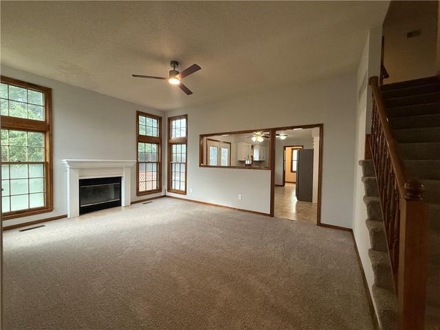 4201 NW 64th Place, Kansas City, MO 64151