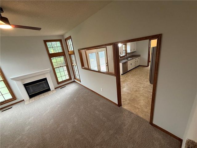 4201 NW 64th Place, Kansas City, MO 64151