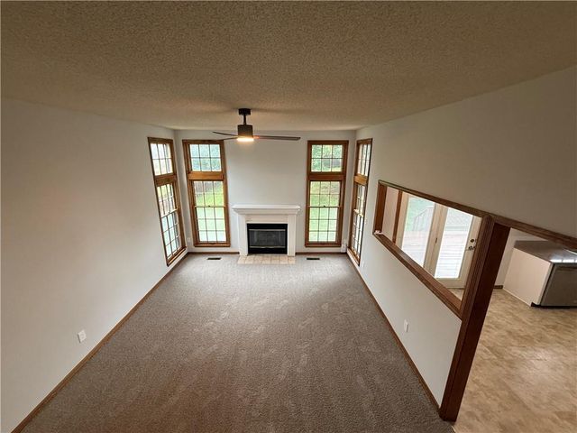 4201 NW 64th Place, Kansas City, MO 64151