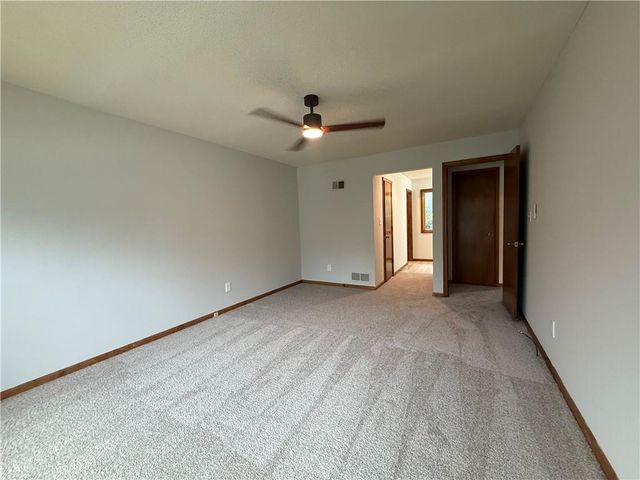 4201 NW 64th Place, Kansas City, MO 64151