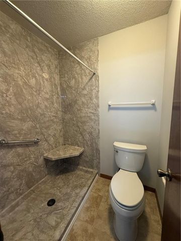 4201 NW 64th Place, Kansas City, MO 64151