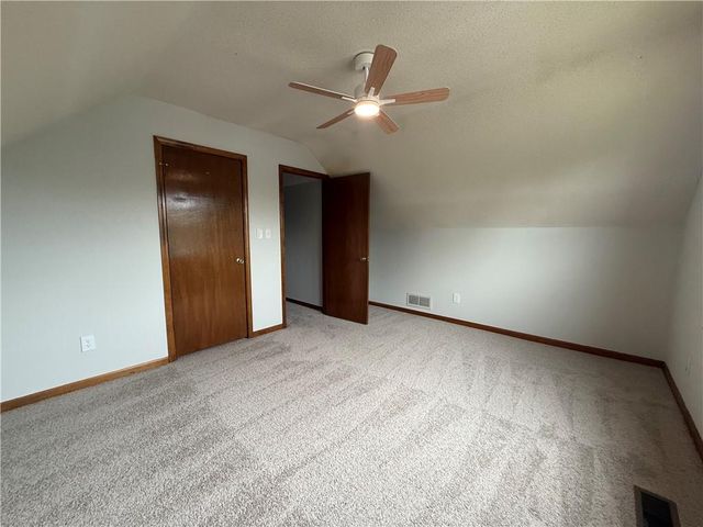 4201 NW 64th Place, Kansas City, MO 64151