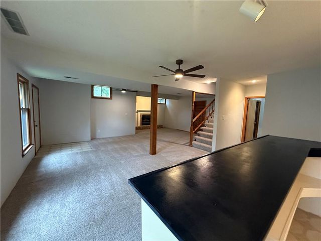 4201 NW 64th Place, Kansas City, MO 64151