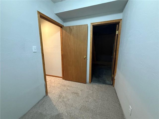 4201 NW 64th Place, Kansas City, MO 64151