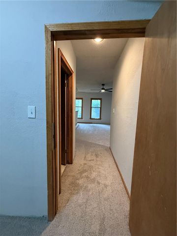 4201 NW 64th Place, Kansas City, MO 64151