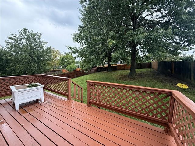 4201 NW 64th Place, Kansas City, MO 64151