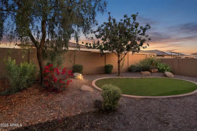 17154 W LAS PALMARITAS Drive, Waddell, AZ 85355
