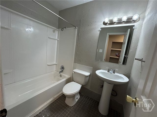 321 Sharondale Road, Savannah, GA 31419