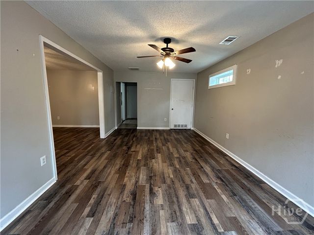 321 Sharondale Road, Savannah, GA 31419