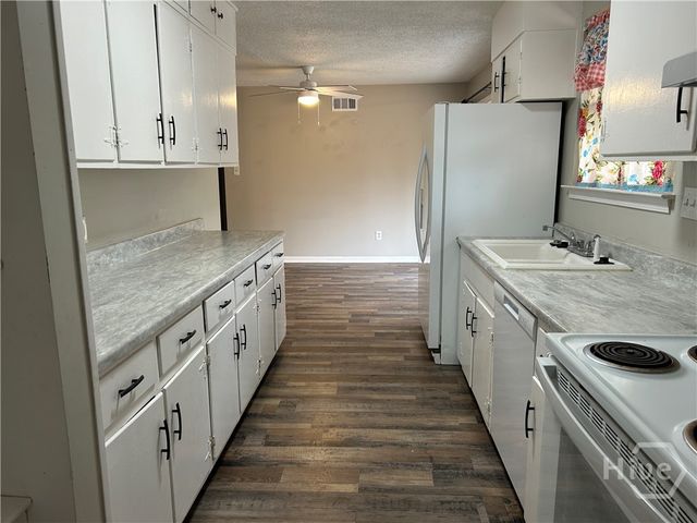 321 Sharondale Road, Savannah, GA 31419