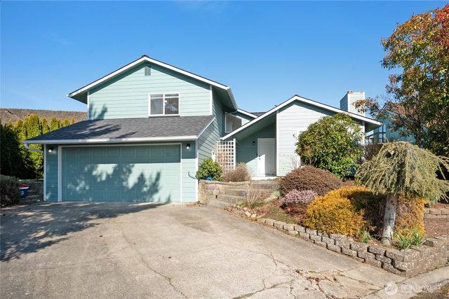 7918 W Golf Course Drive, Blaine, WA 98230