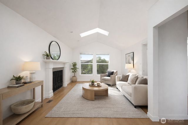 7918 W Golf Course Drive, Blaine, WA 98230