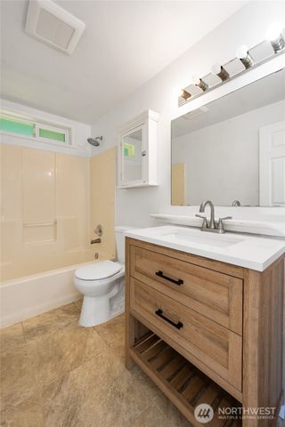 7918 W Golf Course Drive, Blaine, WA 98230