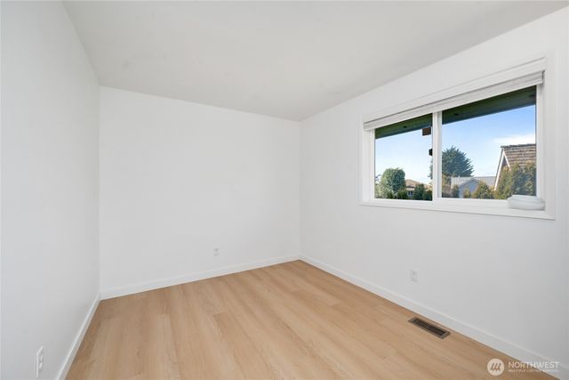 7918 W Golf Course Drive, Blaine, WA 98230