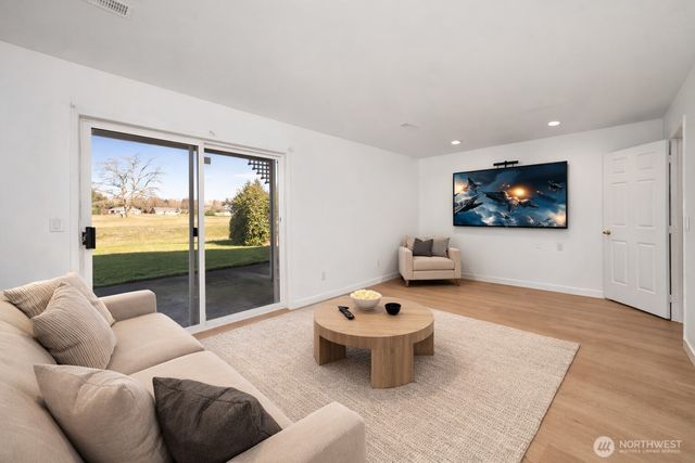 7918 W Golf Course Drive, Blaine, WA 98230