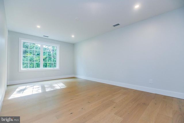 506 LOWER HOLLAND RD, Southampton, PA 18966
