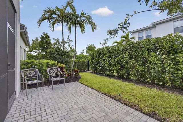 16481 Millenium Court, Westlake, FL 33470