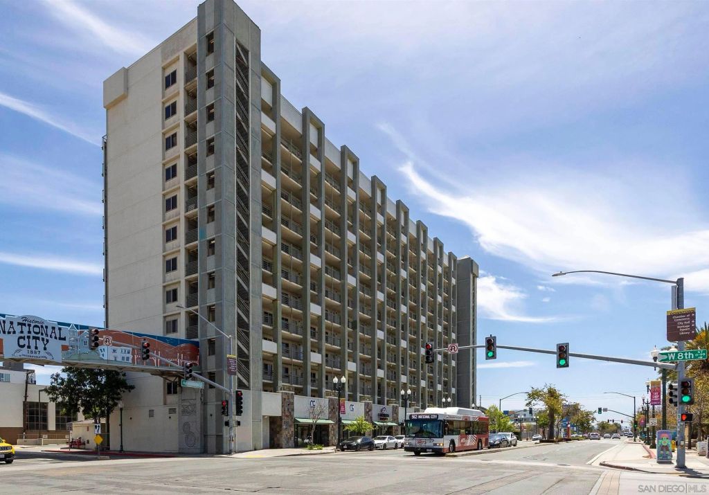 801 National City Blvd 1008, National City, Ca 9195, CA 91950