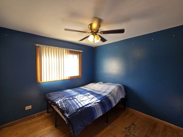 14057 S Hoxie Avenue, Burnham, IL 60633