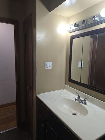 14057 S Hoxie Avenue, Burnham, IL 60633