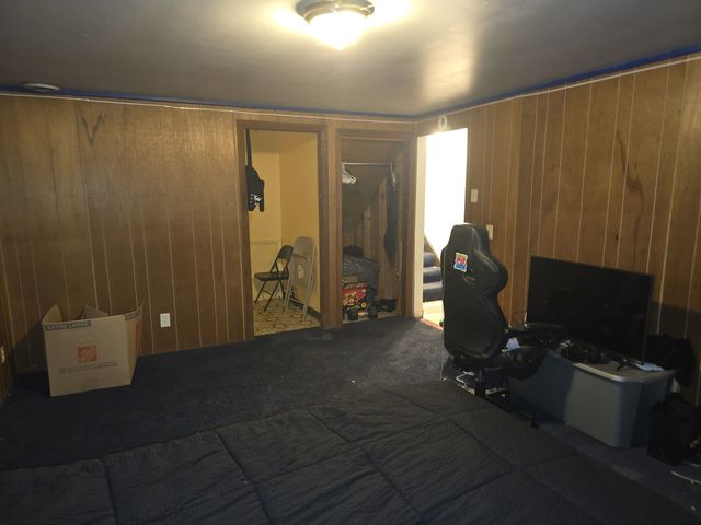 14057 S Hoxie Avenue, Burnham, IL 60633