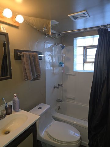 14057 S Hoxie Avenue, Burnham, IL 60633