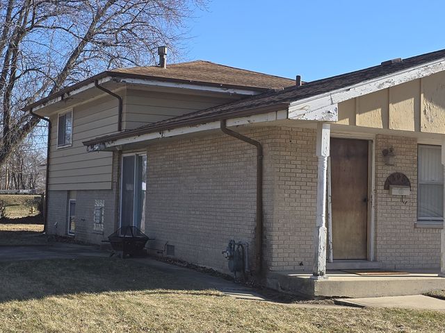 14057 S Hoxie Avenue, Burnham, IL 60633