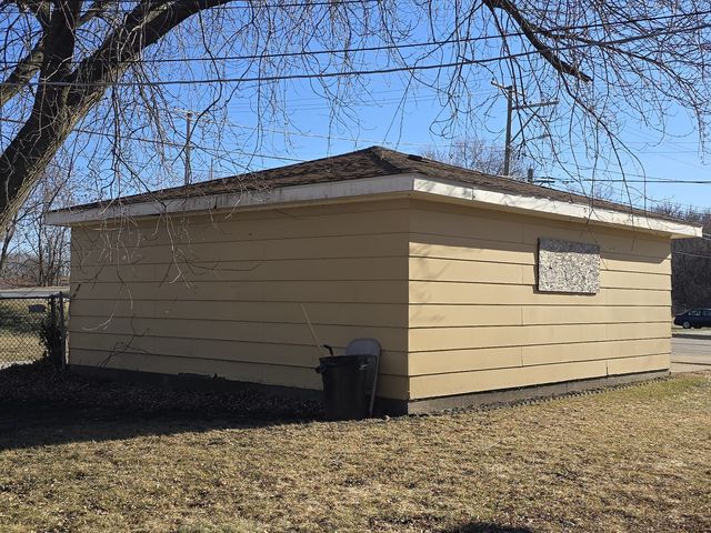 14057 S Hoxie Avenue, Burnham, IL 60633