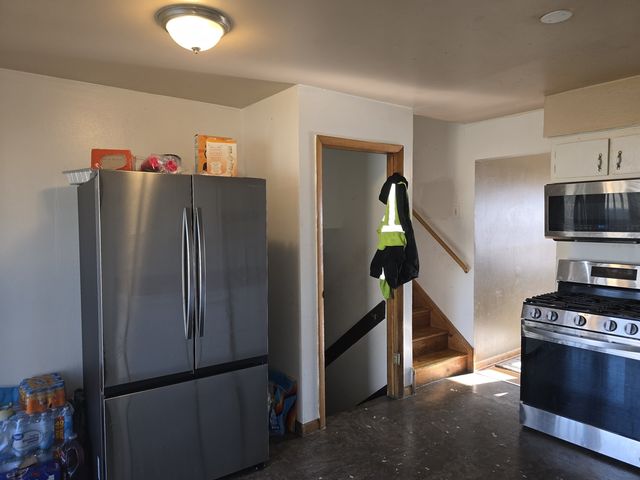 14057 S Hoxie Avenue, Burnham, IL 60633