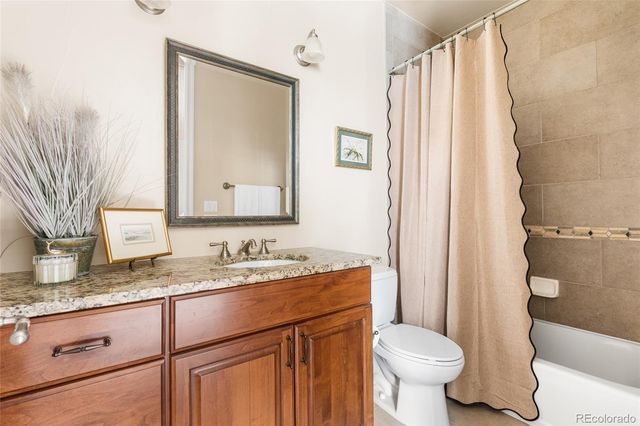 1160 N Monaco Parkway, Denver, CO 80220