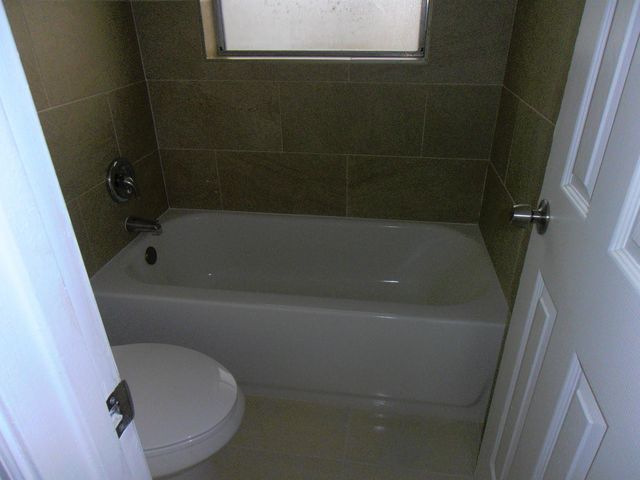 877 Twin Lakes Drive G, Coral Springs, FL 33071