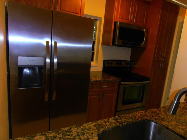 877 Twin Lakes Drive G, Coral Springs, FL 33071