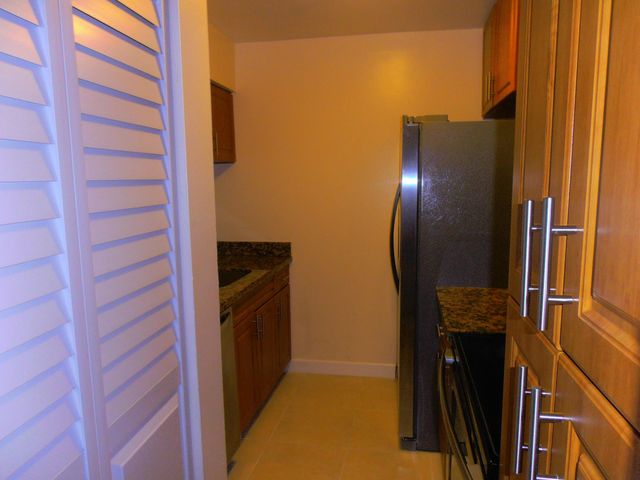 877 Twin Lakes Drive G, Coral Springs, FL 33071