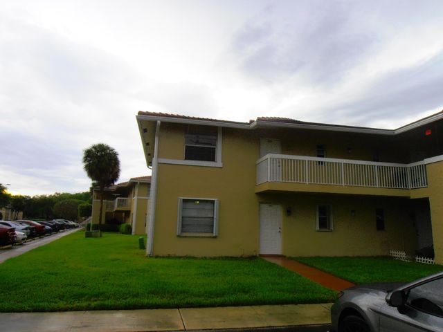 877 Twin Lakes Drive G, Coral Springs, FL 33071