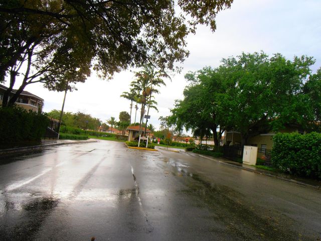 877 Twin Lakes Drive G, Coral Springs, FL 33071