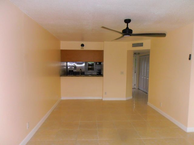 877 Twin Lakes Drive G, Coral Springs, FL 33071