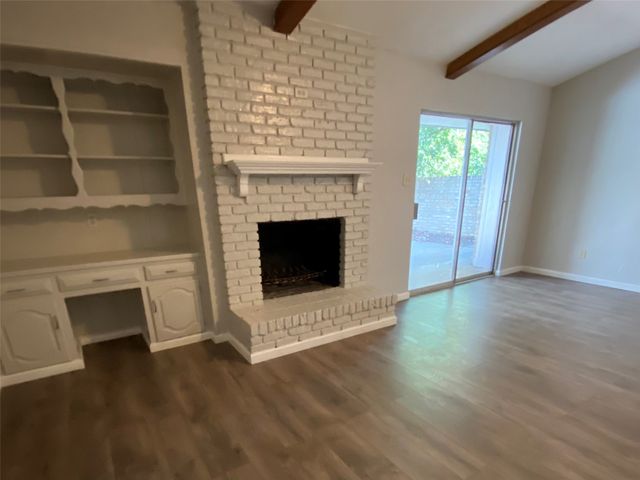 1039 Oak Meadow Lane, Desoto, TX 75115
