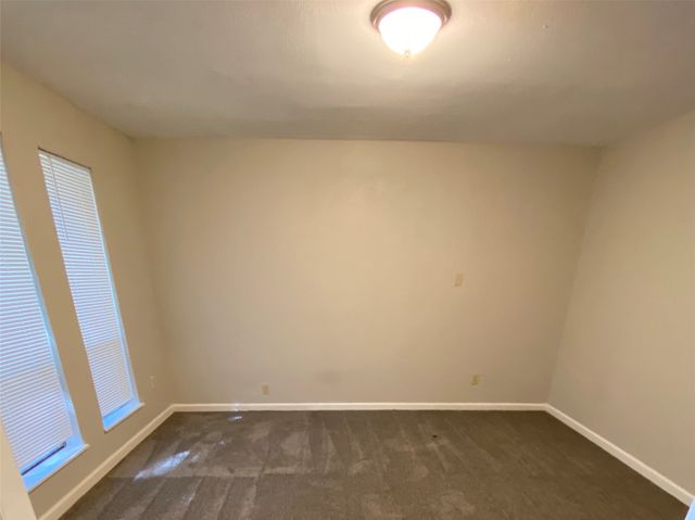 1039 Oak Meadow Lane, Desoto, TX 75115