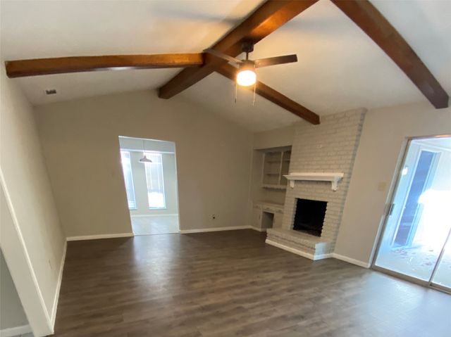 1039 Oak Meadow Lane, Desoto, TX 75115