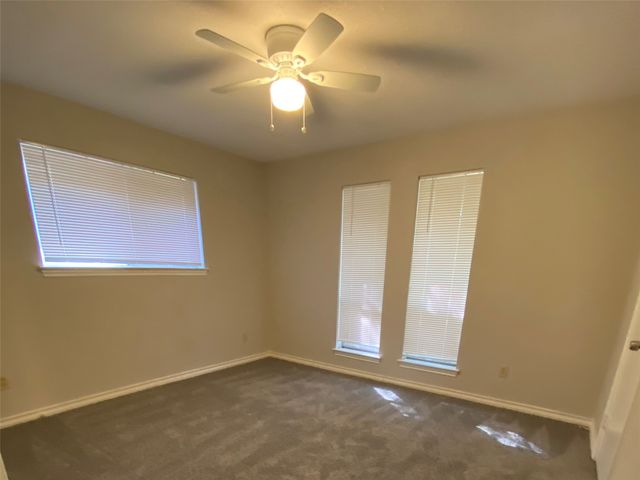 1039 Oak Meadow Lane, Desoto, TX 75115