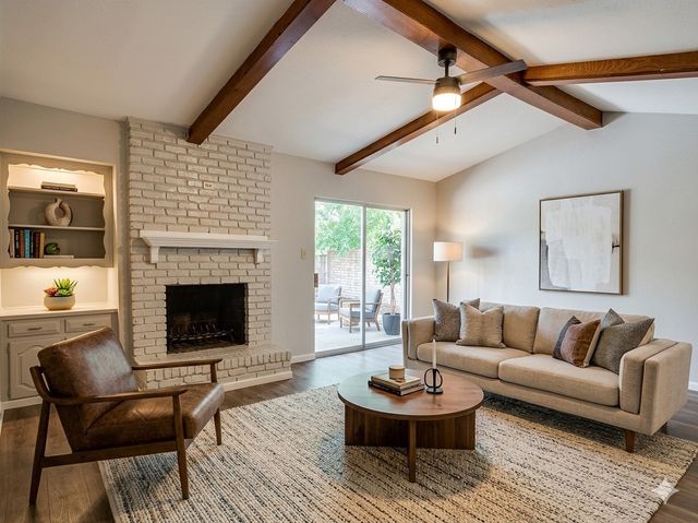 1039 Oak Meadow Lane, Desoto, TX 75115
