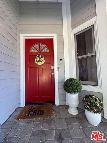 8020 Cora Street, Sunland (los Angeles), CA 91040