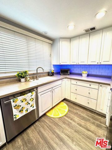 8020 Cora Street, Sunland (los Angeles), CA 91040